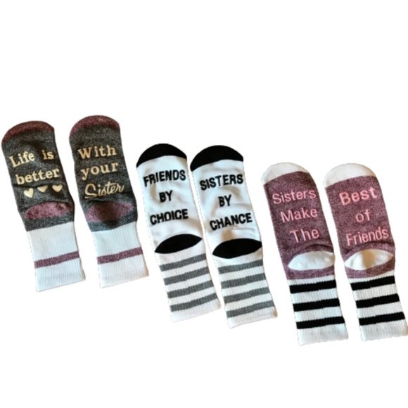 NWOT Girls Crew Length Cozy Slipper Socks, Sister Sentiments and Non Slip Grip - Picture 2 of 11